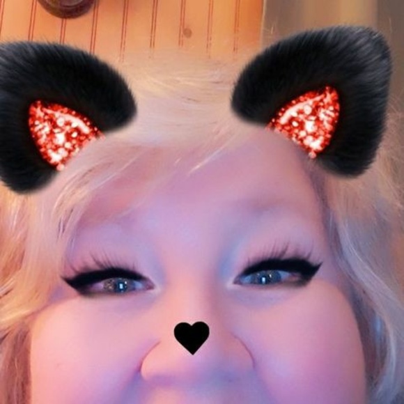 Meet your Posher, Karen - Picture 1 of 1